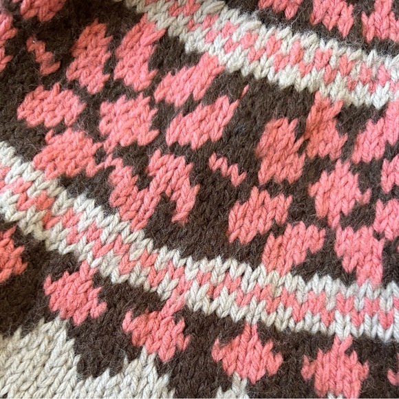 Hand-knit Sweater - Picture 2 of 8